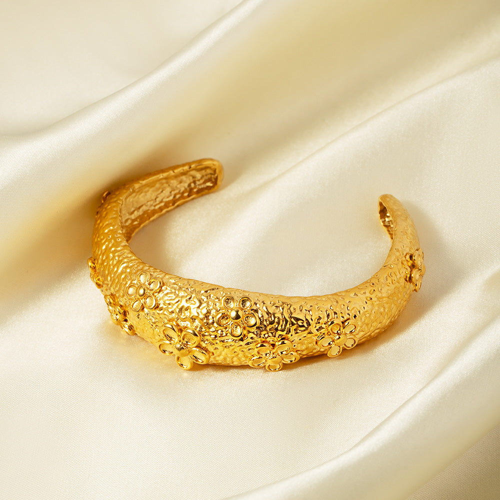 Stainless steel chunky hammered flower pattern opening cuff bangles Set of 5