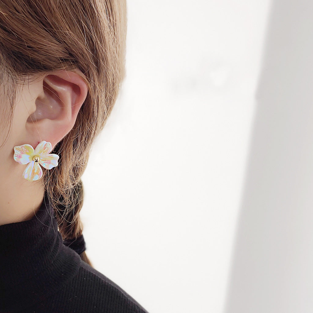 Rainbow effect color resin white flower stud earrings (5 pairs)