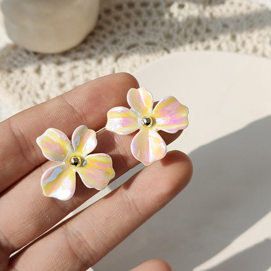 Rainbow effect color resin white flower stud earrings (5 pairs)