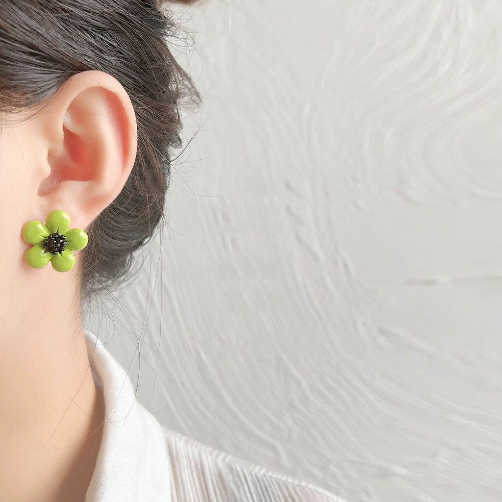 Summer fresh style green enamel daisy flower stud earrings (5 pairs)