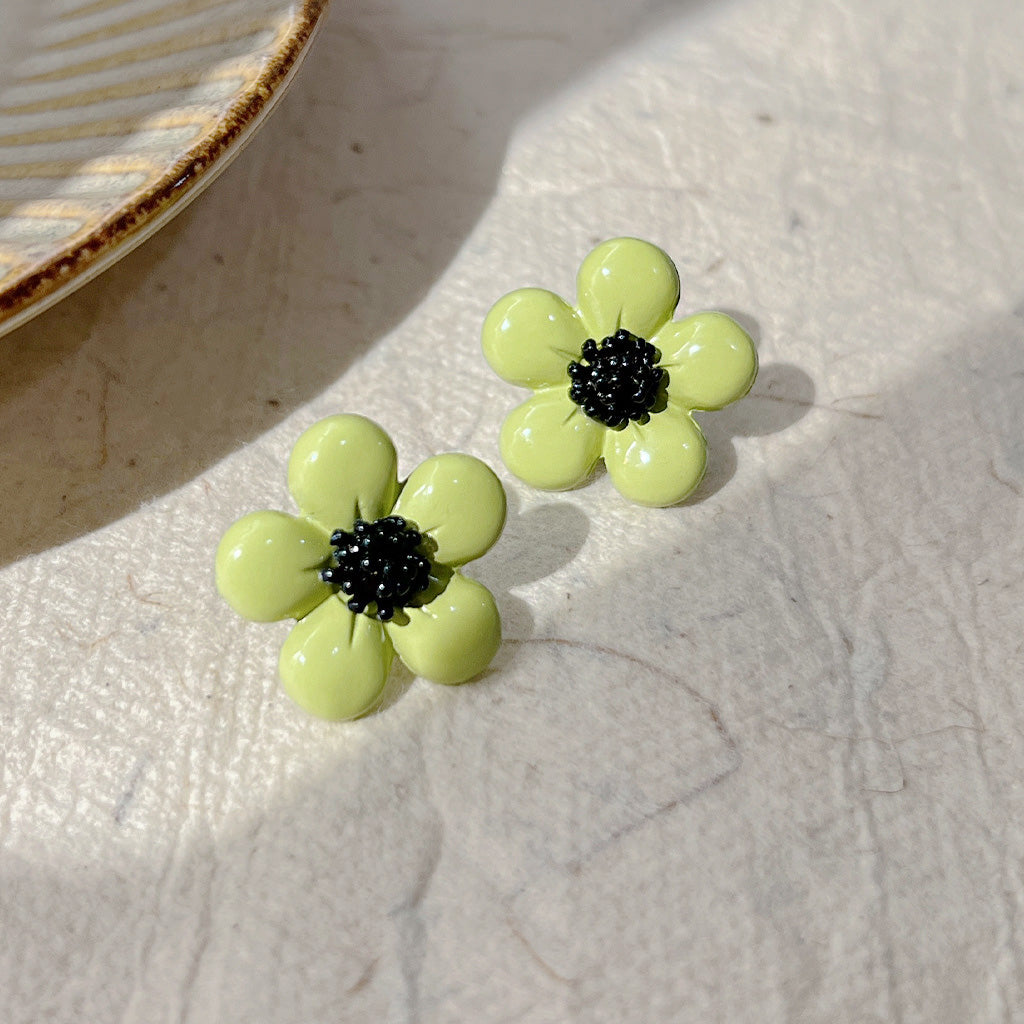 Summer fresh style green enamel daisy flower stud earrings (5 pairs)
