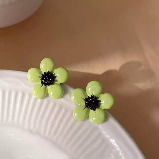 Summer fresh style green enamel daisy flower stud earrings (5 pairs)
