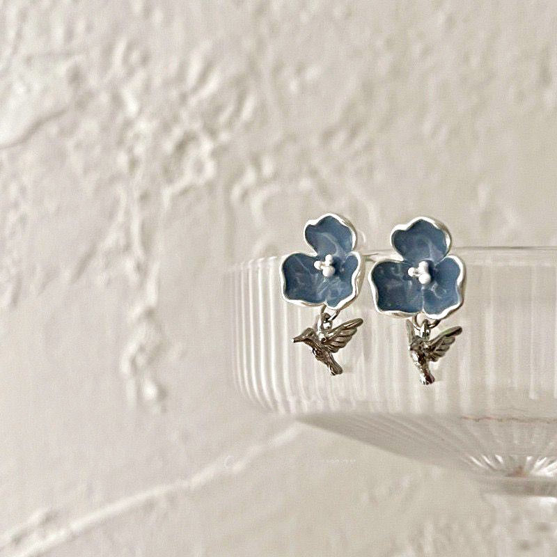 Vintage silver plated blue enamel drop bee bird charm stud earrings (5 pairs)