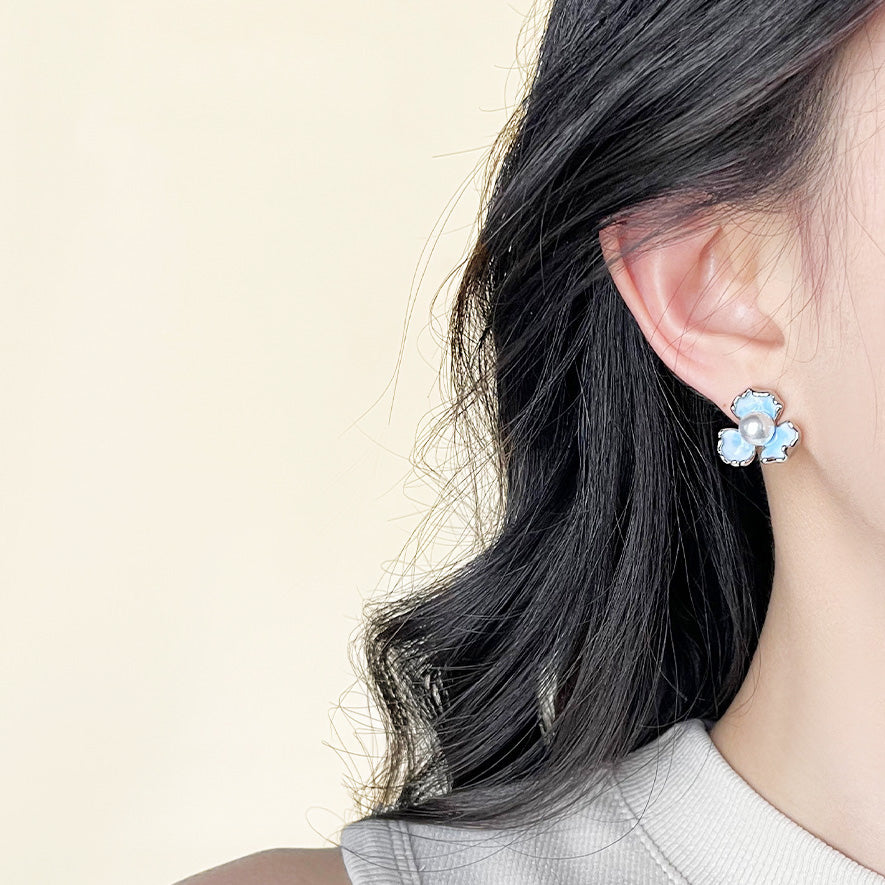 Wholesale silver plated gradient blue enamel iris flower pearl stud earrings (5 pairs)