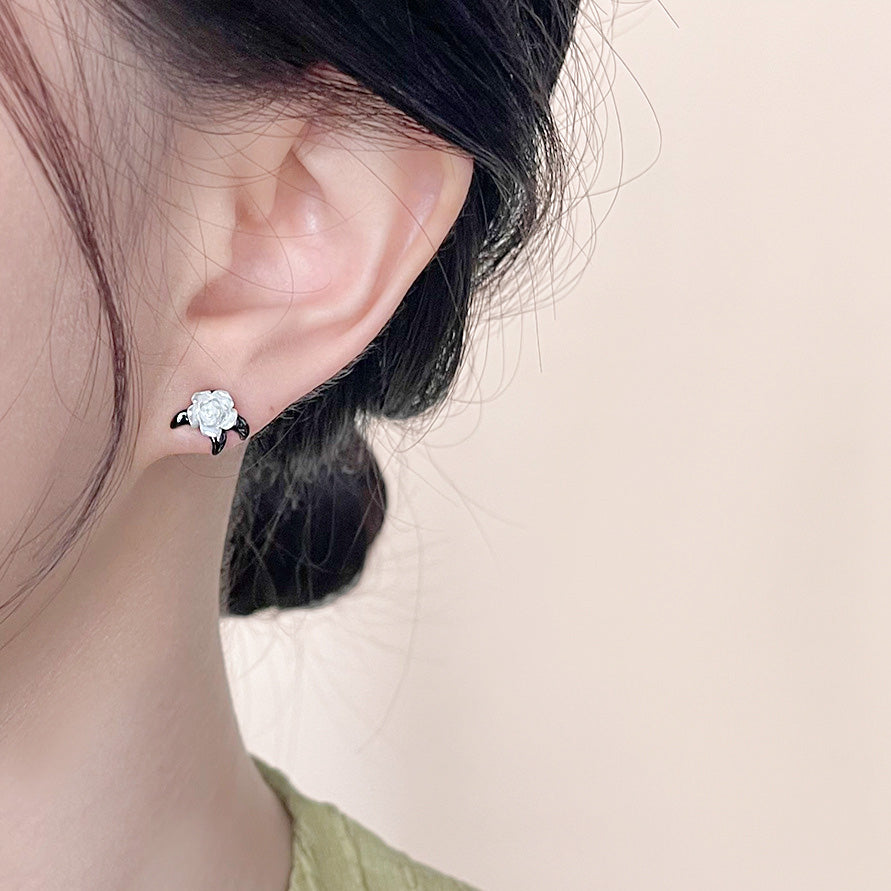 Wholesale handmade resin and enamel rose flower asymmetrical stud earrings (5 pairs)