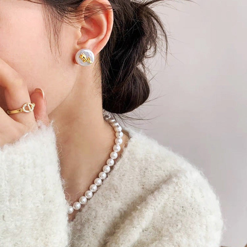 baroque pearls with gold flower stud earrings (5 pairs)