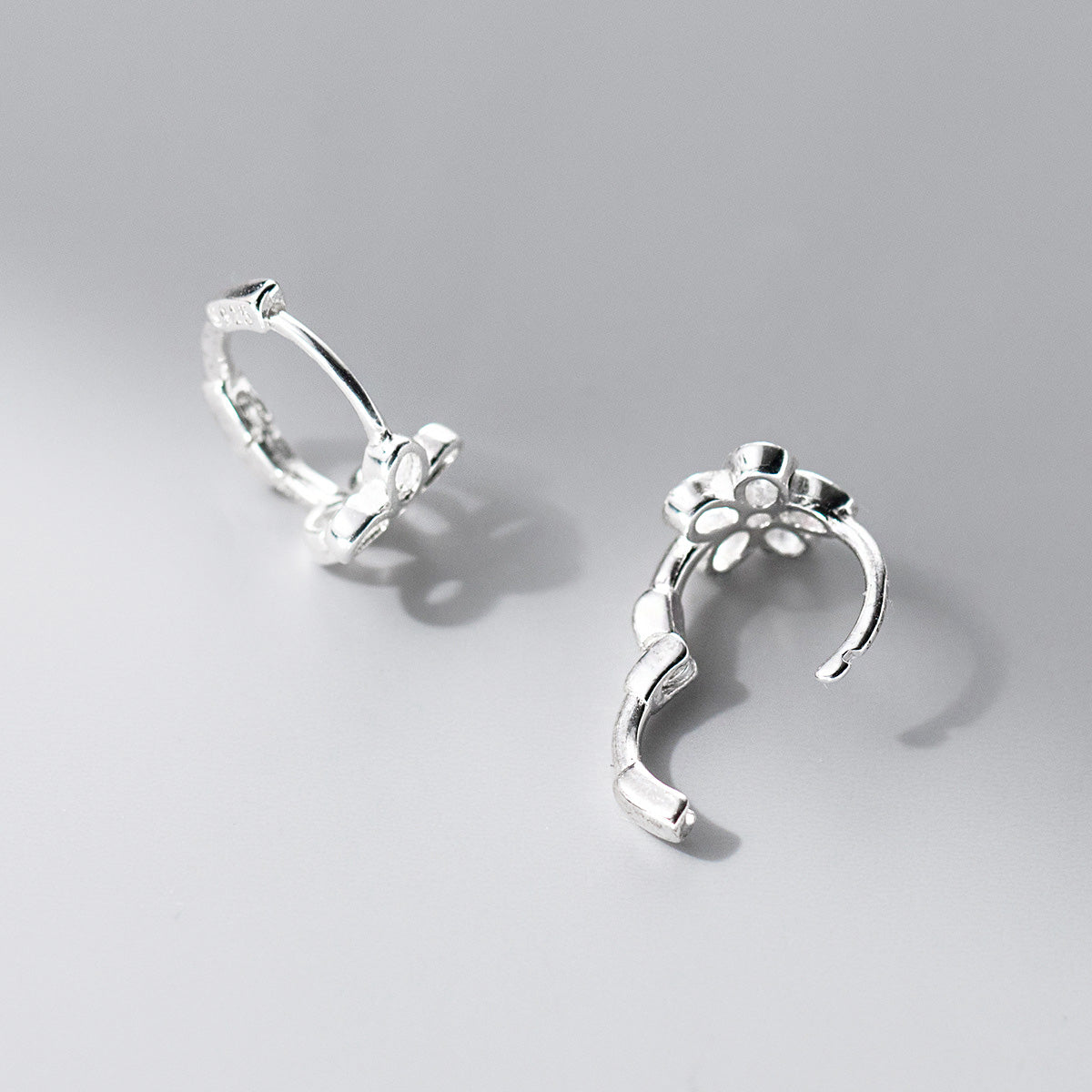 Wholesale mini 925 sterling silver flower huggie hoop stud earrings (5 pairs)