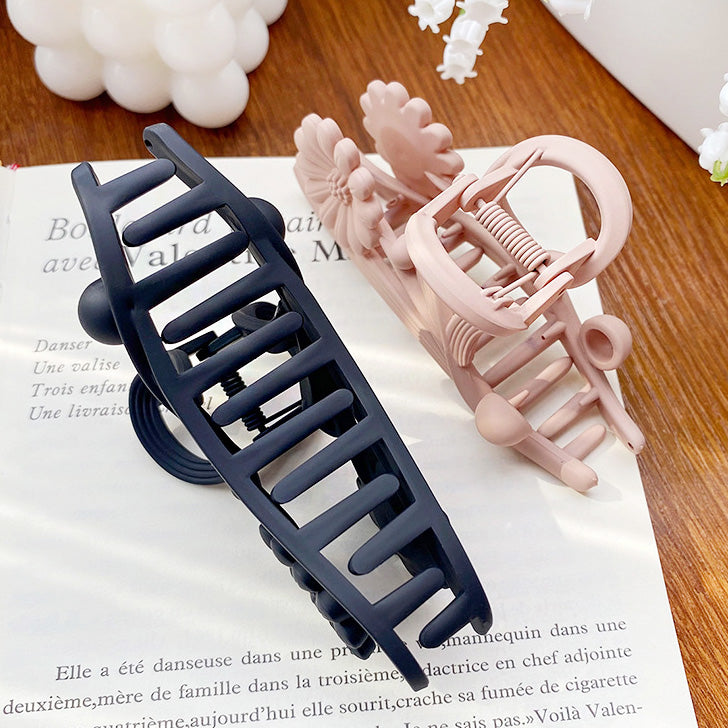 Wholesale fashion accessories daisy flower hair claw clips (5 pcs)