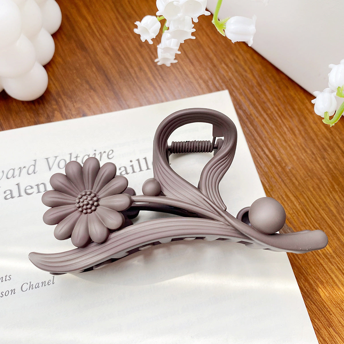 Wholesale fashion accessories daisy flower hair claw clips (5 pcs)