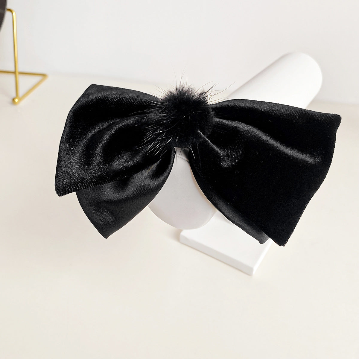 Black velvet fabric with fluffy ball bowknot hair alligator clips (5 pcs)