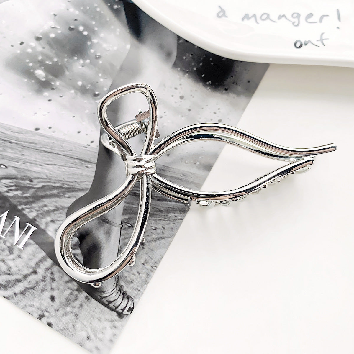 Fashion various styles of metal alloy large women's claw hair clips (5 pcs)