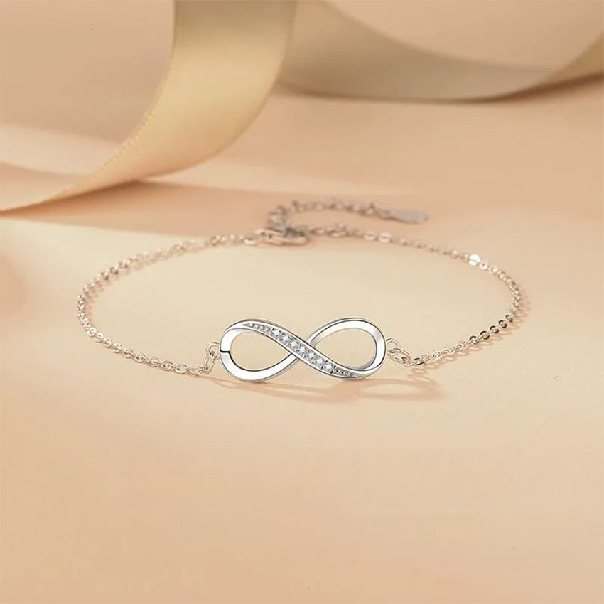 Dainty silver mother daughter infinity bracelet, perfect women's Mother's Day gift