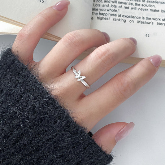 Wholesale 925 silver butterfly ring worn on hand, minimalist jewelry for everyday wear and fashion jewelry wholesale suppliers