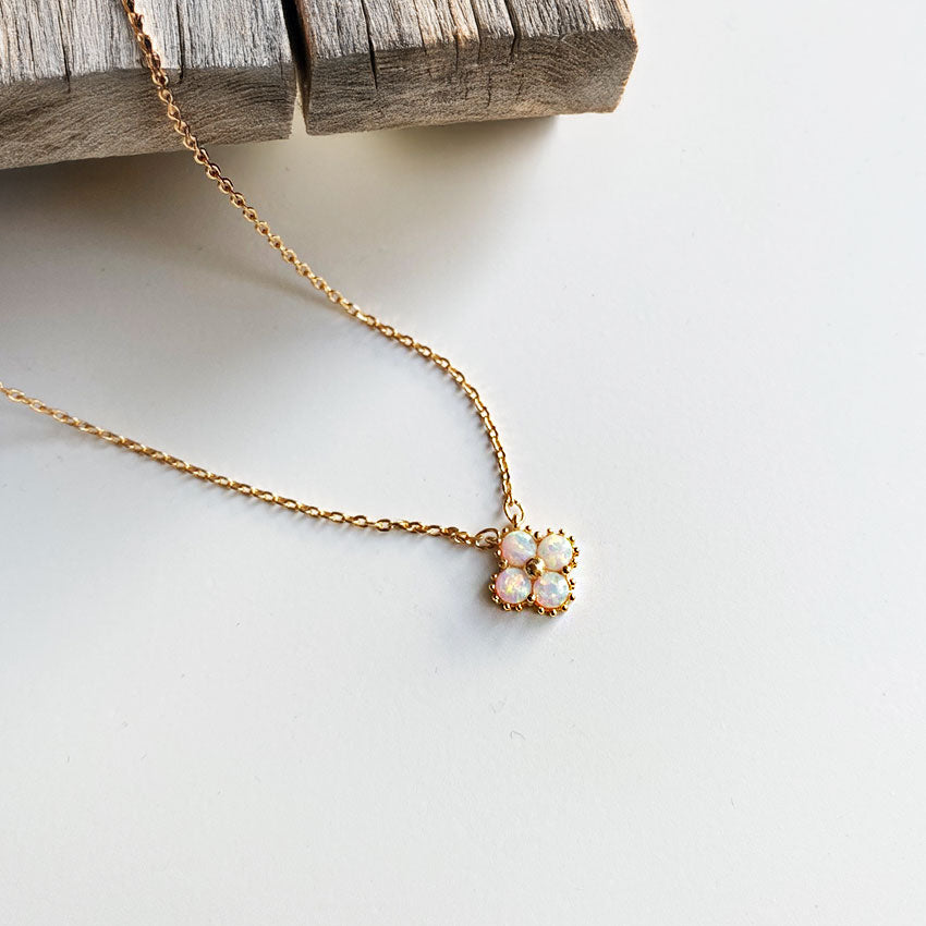 925 Sterling Silver Minimalist Clover Opal Necklace