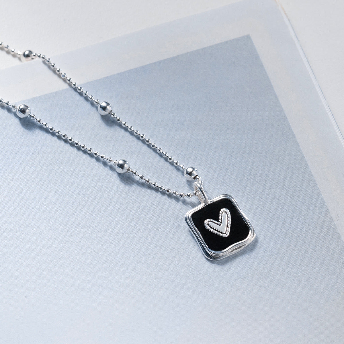 Wholesale 925 sterling silver black heart square pendant bead chain necklace close-up