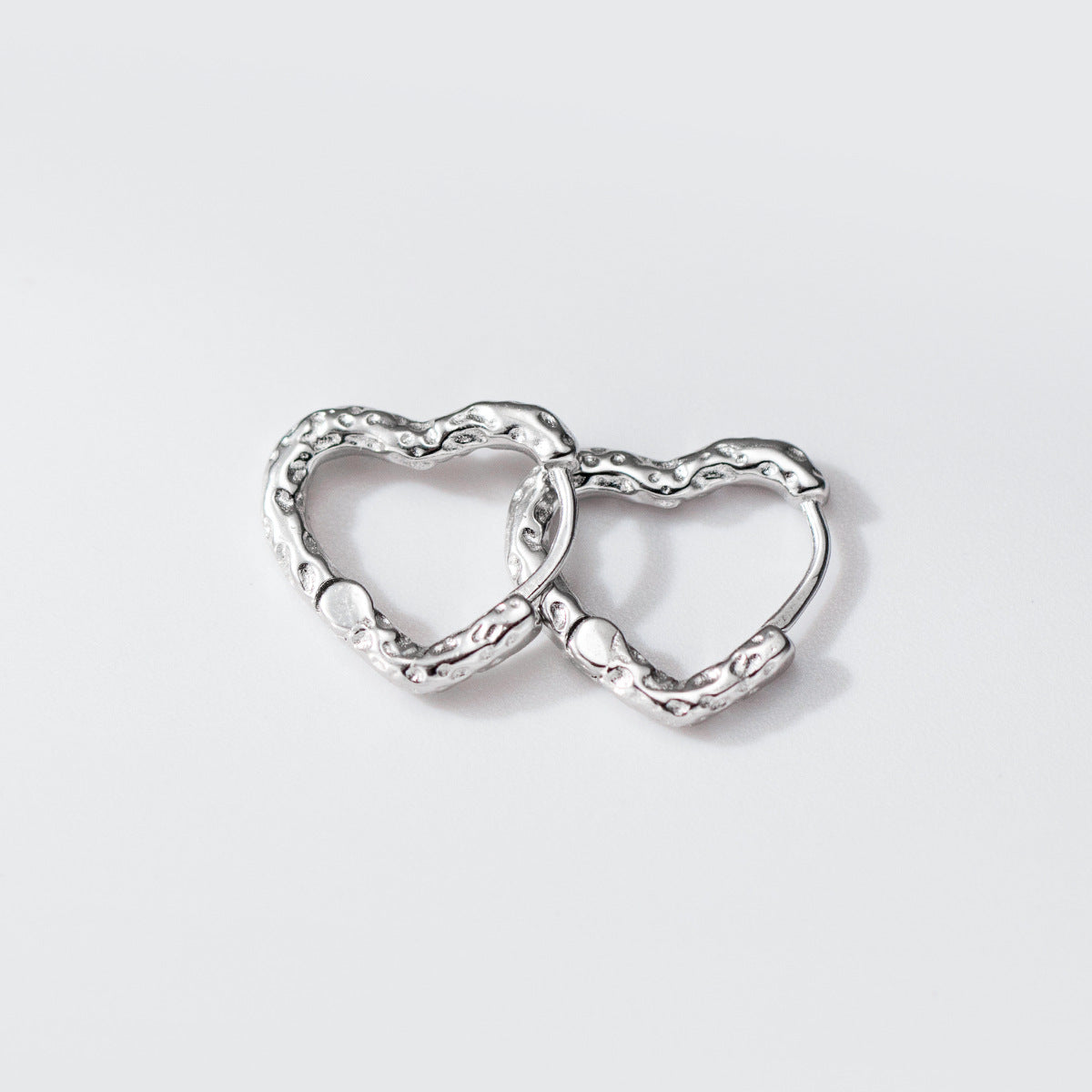 925 sterling silver earrings wholesale heart shaped hoop earrings with textured design