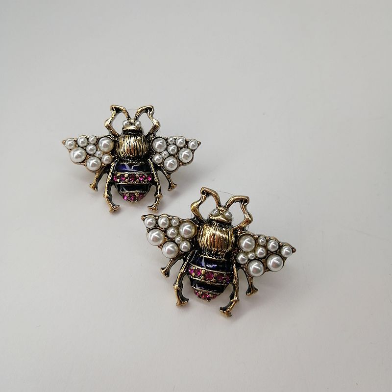 Vintage Bronze Bee Brooch with Pearl & Yellow Enamel – Galaxy Memory Collection (5 pcs)