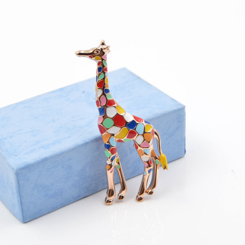 Colorful Enamel Giraffe Brooch – Artistic Animal-Inspired Pin (5 pcs)