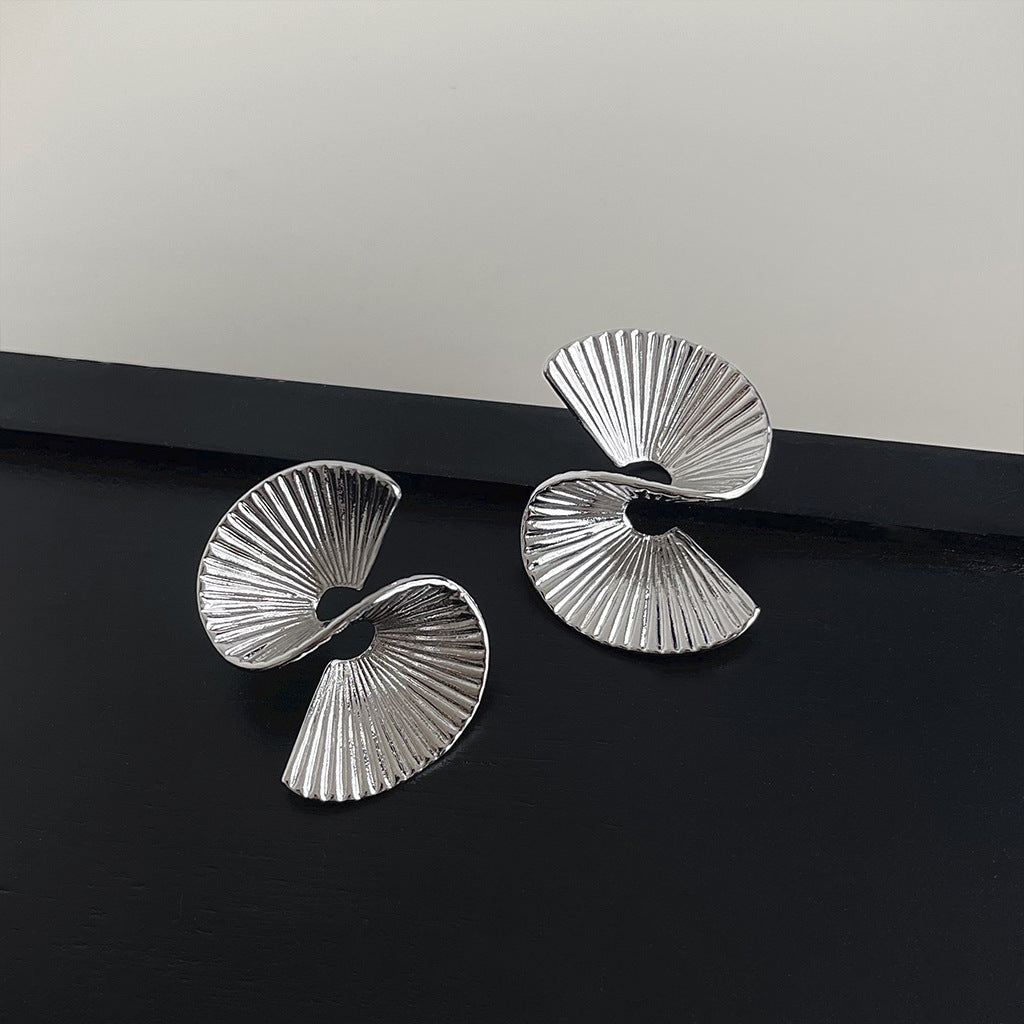 Minimalist irregular geometric earrings in silver tone, brass jewelry wholesale statement design