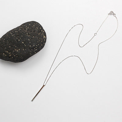 Long S925 silver chain with vertical pendant for everyday wear, suitable for minimalist jewelry wholesale in bulk