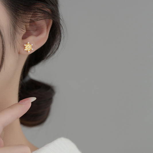 925 Sterling Silver Snowflake Pearl Earrings (5 Pairs)