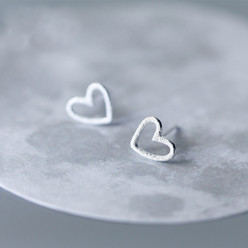 Pendientes pequeños con forma de corazón hueco de plata de ley 925 (10 pares)