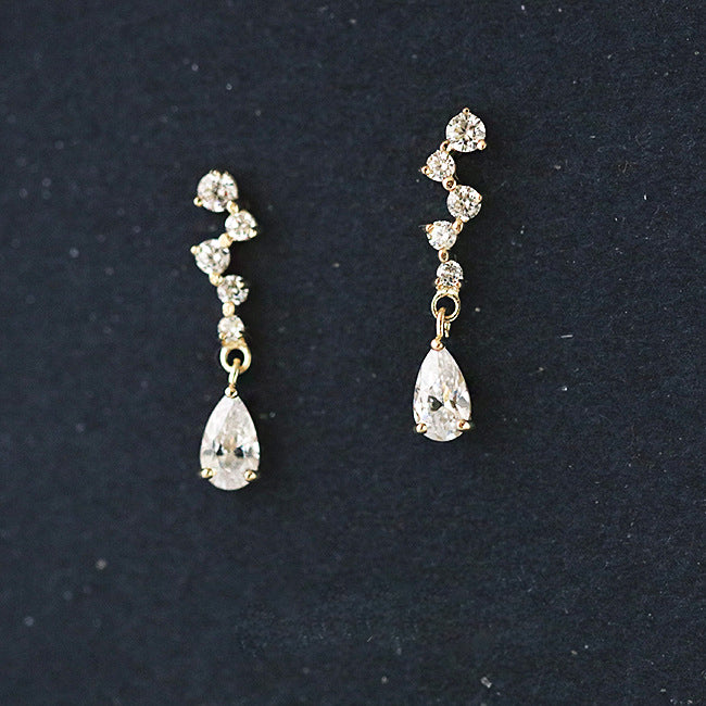 Boucles d'oreilles pendantes en argent 925 avec zircon micro-incrusté de petits cristaux étincelants (10 paires)