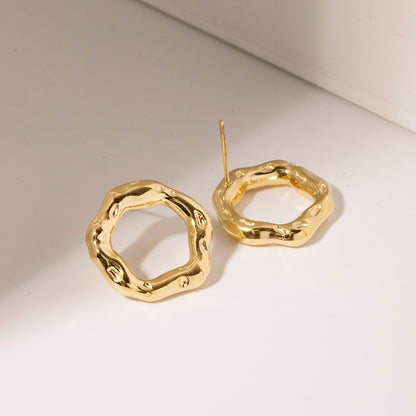 Aretes con forma de círculo hueco y diseño martillado en oro de acero inoxidable (10 pares)