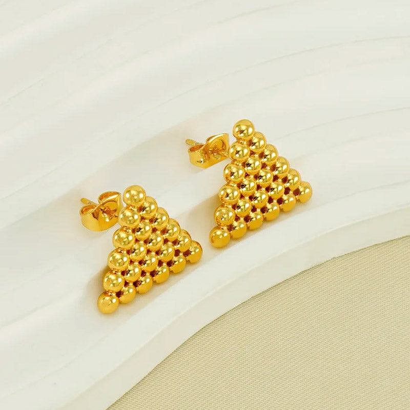 Aretes con forma de triángulo y cuentas redondas doradas impermeables de acero inoxidable (10 pares)