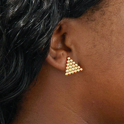 Boucles d'oreilles à tige en forme de triangle avec perles rondes dorées imperméables en acier inoxydable (10 paires)