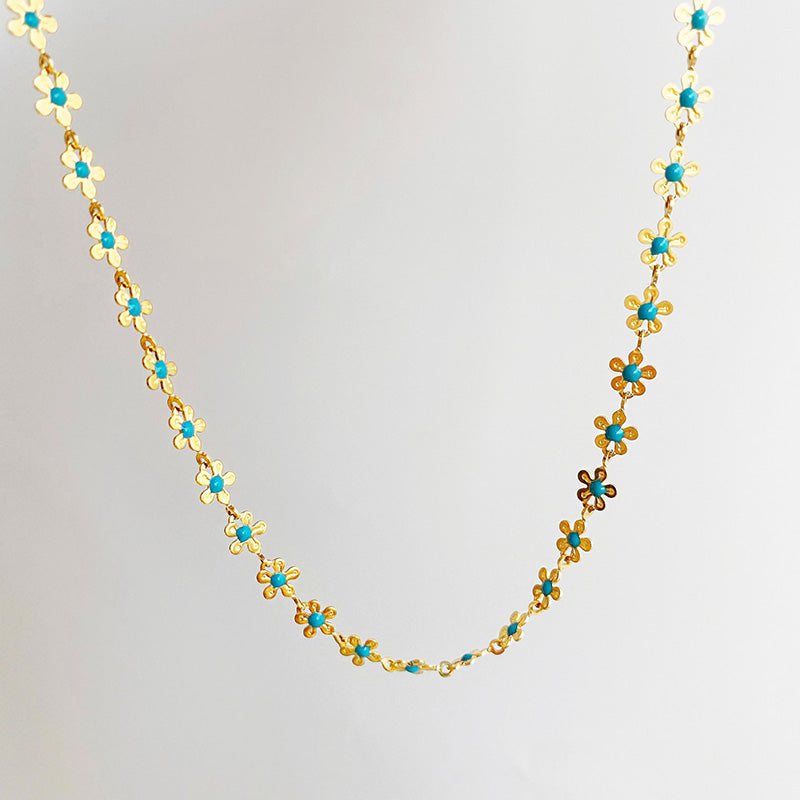 Collares de cadena con dijes de flores de manzanilla y esmalte azul de acero inoxidable, juego de 10