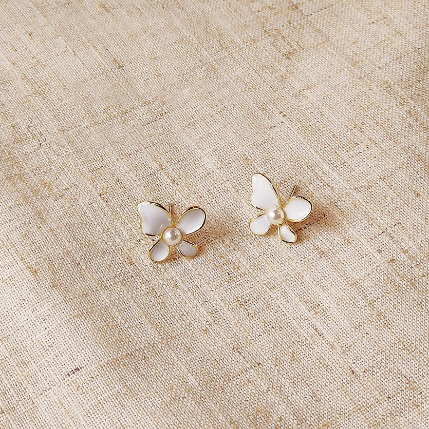 Small white enamel butterfly with pearl stud earrings (5 pairs)