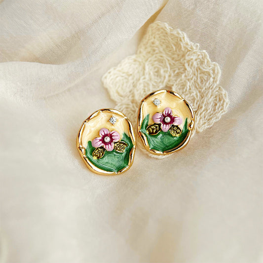 Flower painting 14k gold plated enamel with rhinestones and pearl stud earrings (5 pairs)