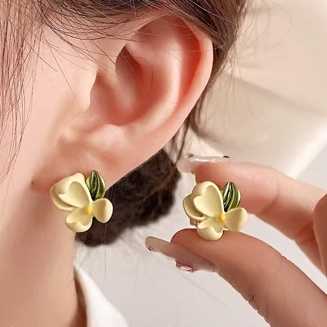 Wholesale yellow enamel 3D Cape Jasmine gardenia flower stud earrings (5 pairs)