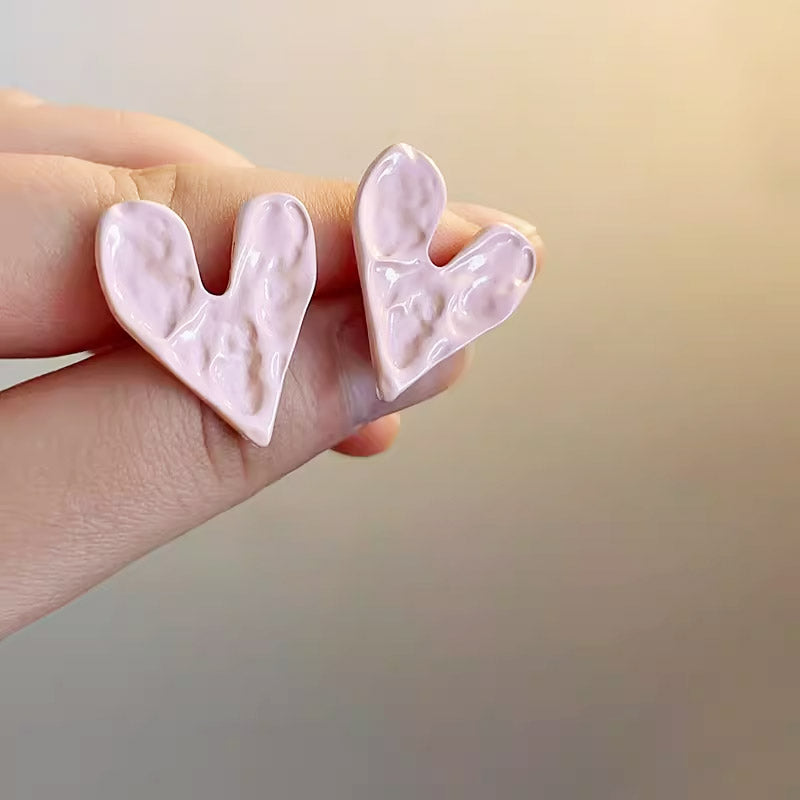 Wholesale pink enamel hammered texture heart shape stud earrings (5 pairs)