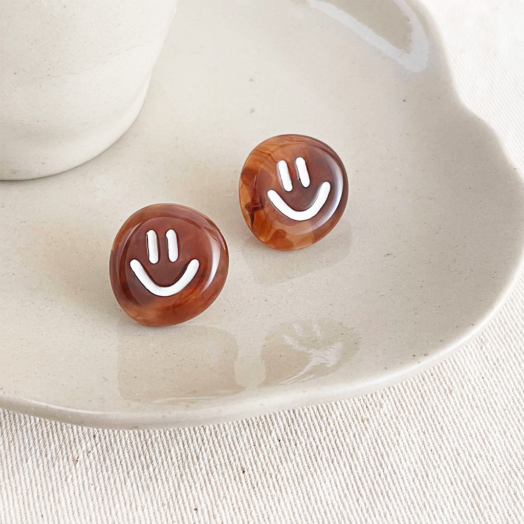 Brown acrylic smiley with white enamel button stud earrings (5 pairs)