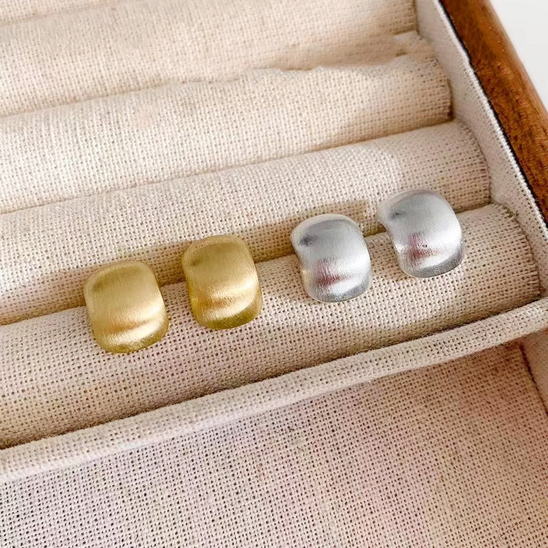 Simple French metal bead design vintage brushed matte texture stud earrings (5 pairs)