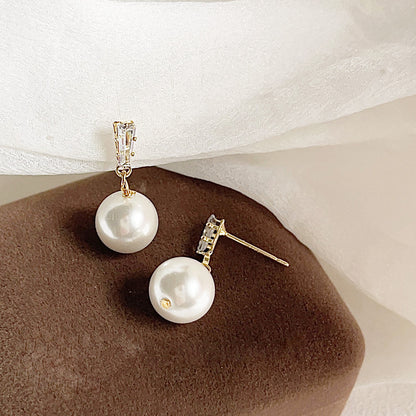 French fashion simple pearl pierced drop earrings (5 pairs)