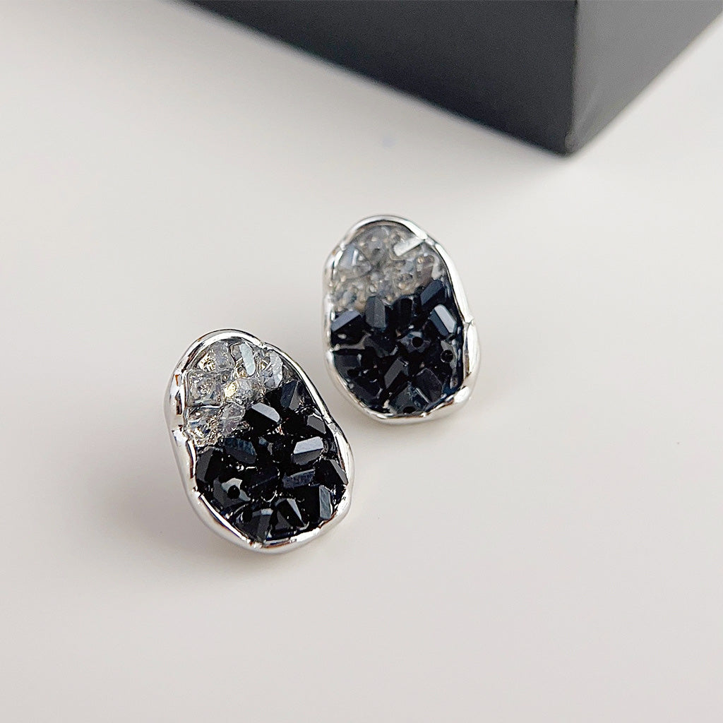 Sparking oval gradient black crystal stud earrings (5 pairs)