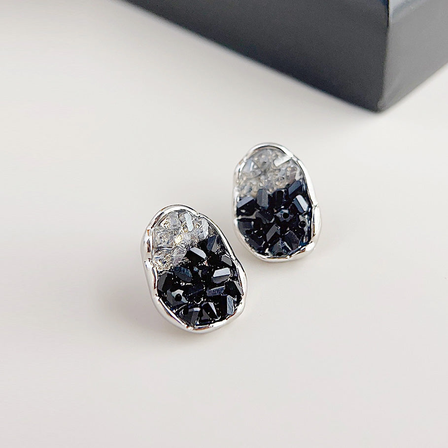 Sparking oval gradient black crystal stud earrings (5 pairs)