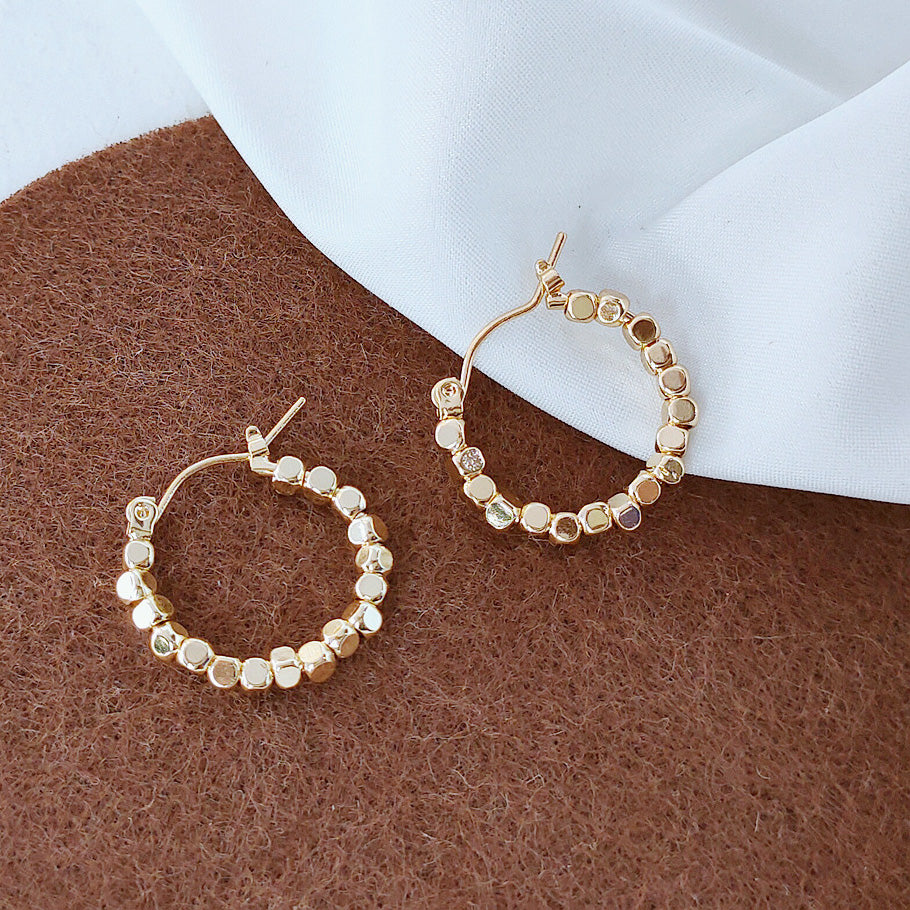 Crushed stone small square beads hoop earrings (5 pairs)