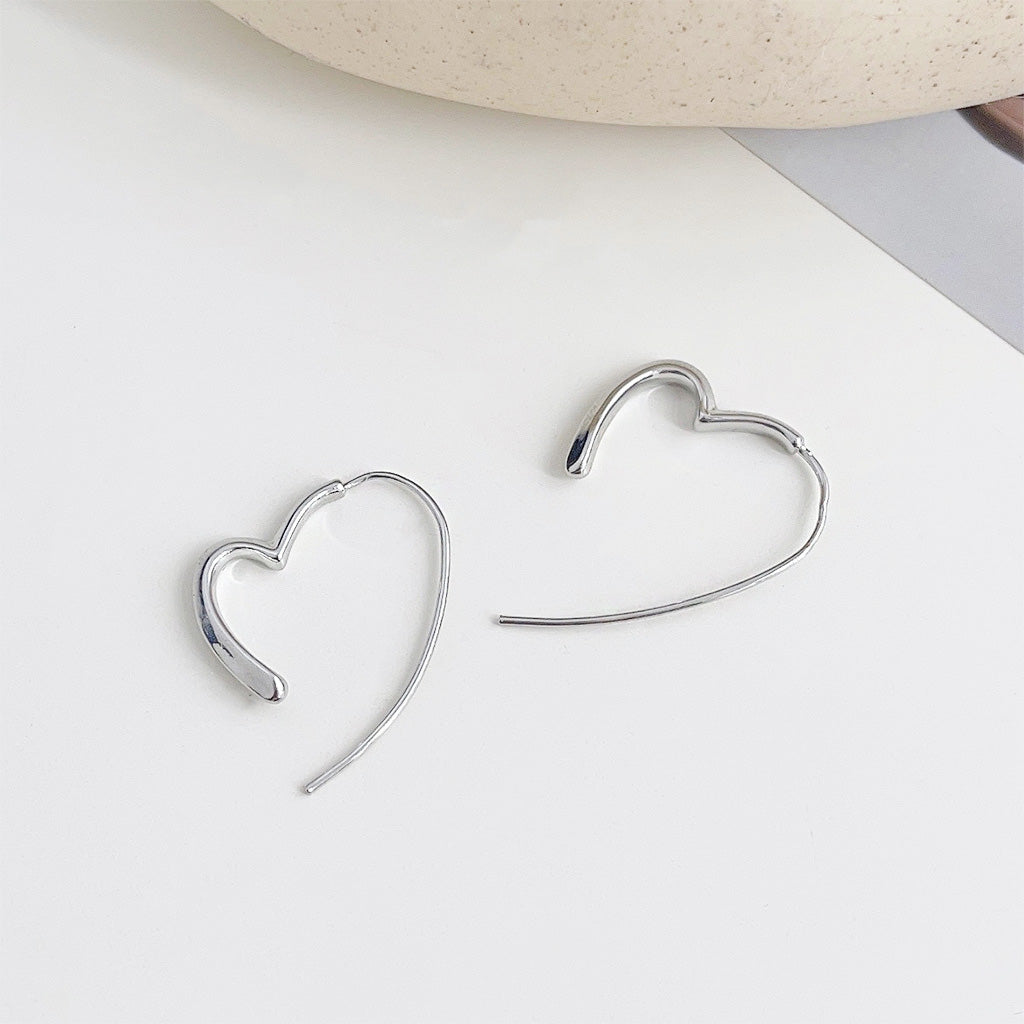 Metal silver color heart line hoop earrings (5 pairs)