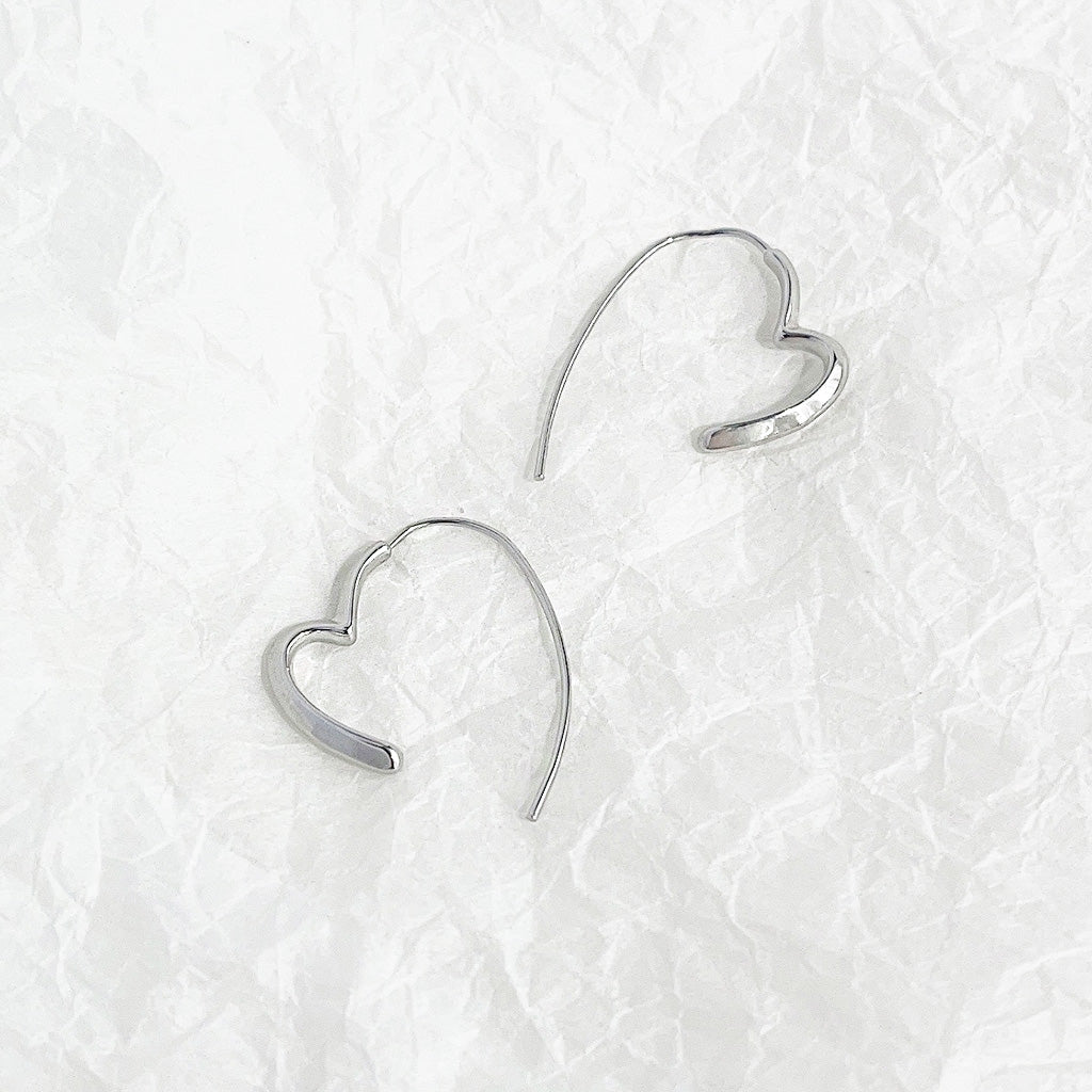 Metal silver color heart line hoop earrings (5 pairs)