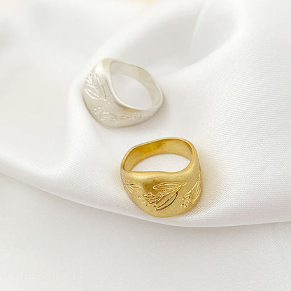 brass plant pattern chunky band rings Set of 5