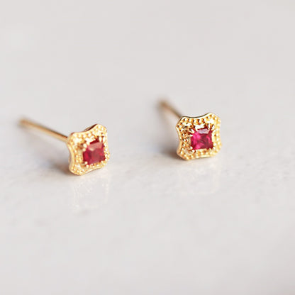 Wholesale vintage 925 sterling silver mini gold ruby red stone stud earrings (5 sets)