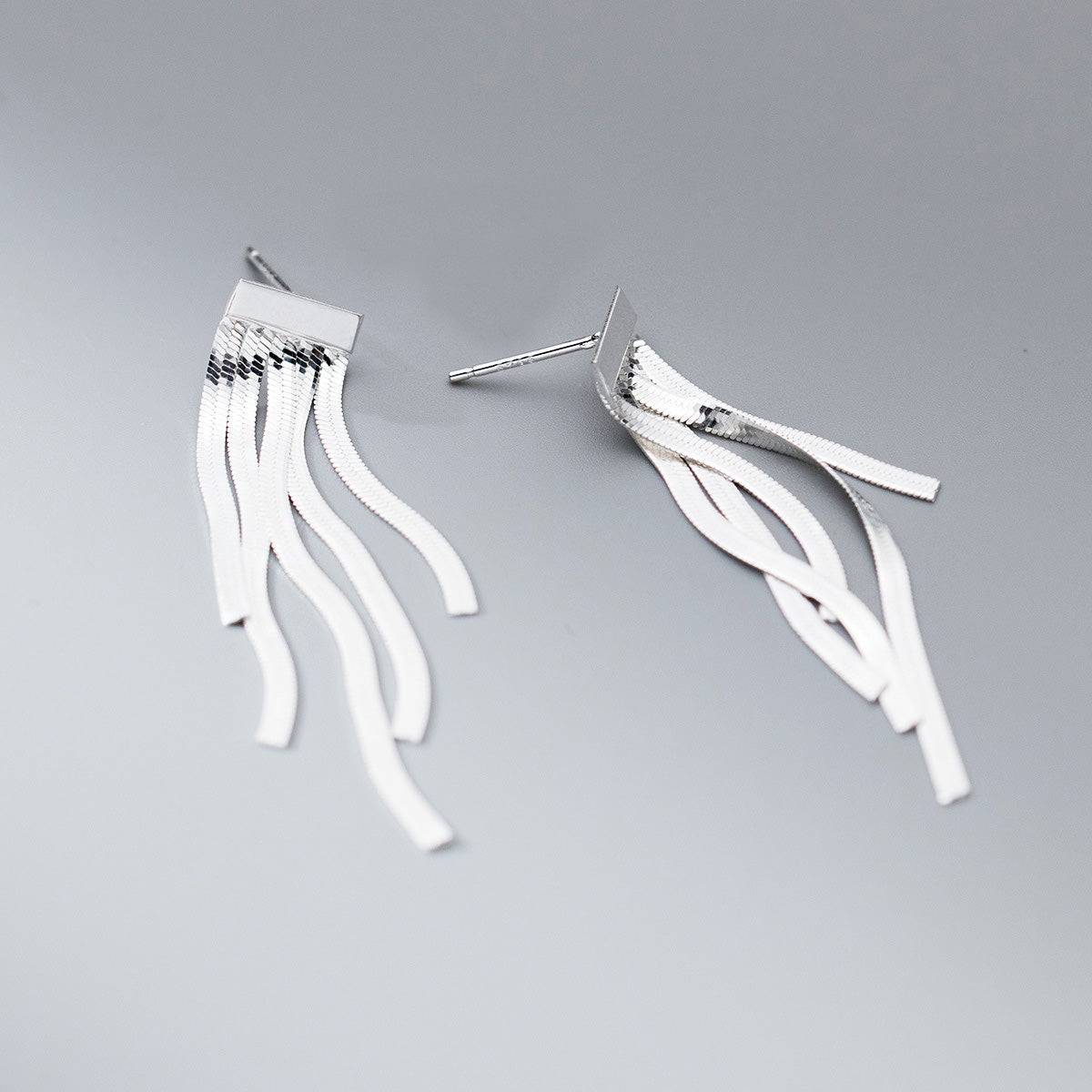 Boucles d'oreilles puces ovales à quatre griffes en argent 925 et opale (10 paires)