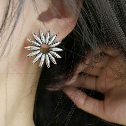 925 sterling silver retro sunflower vintage hollow daisy flower stud earrings (5 pairs)