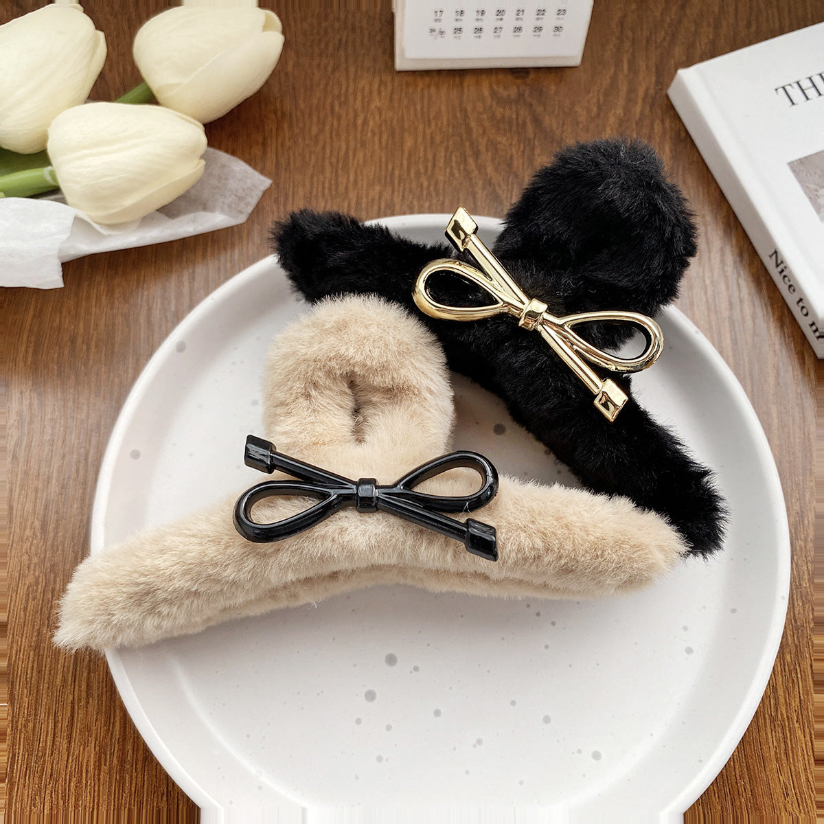 Women winter fluffy plush claw hair grip clips (5 pcs)