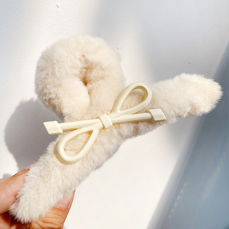 Women winter fluffy plush claw hair grip clips (5 pcs)