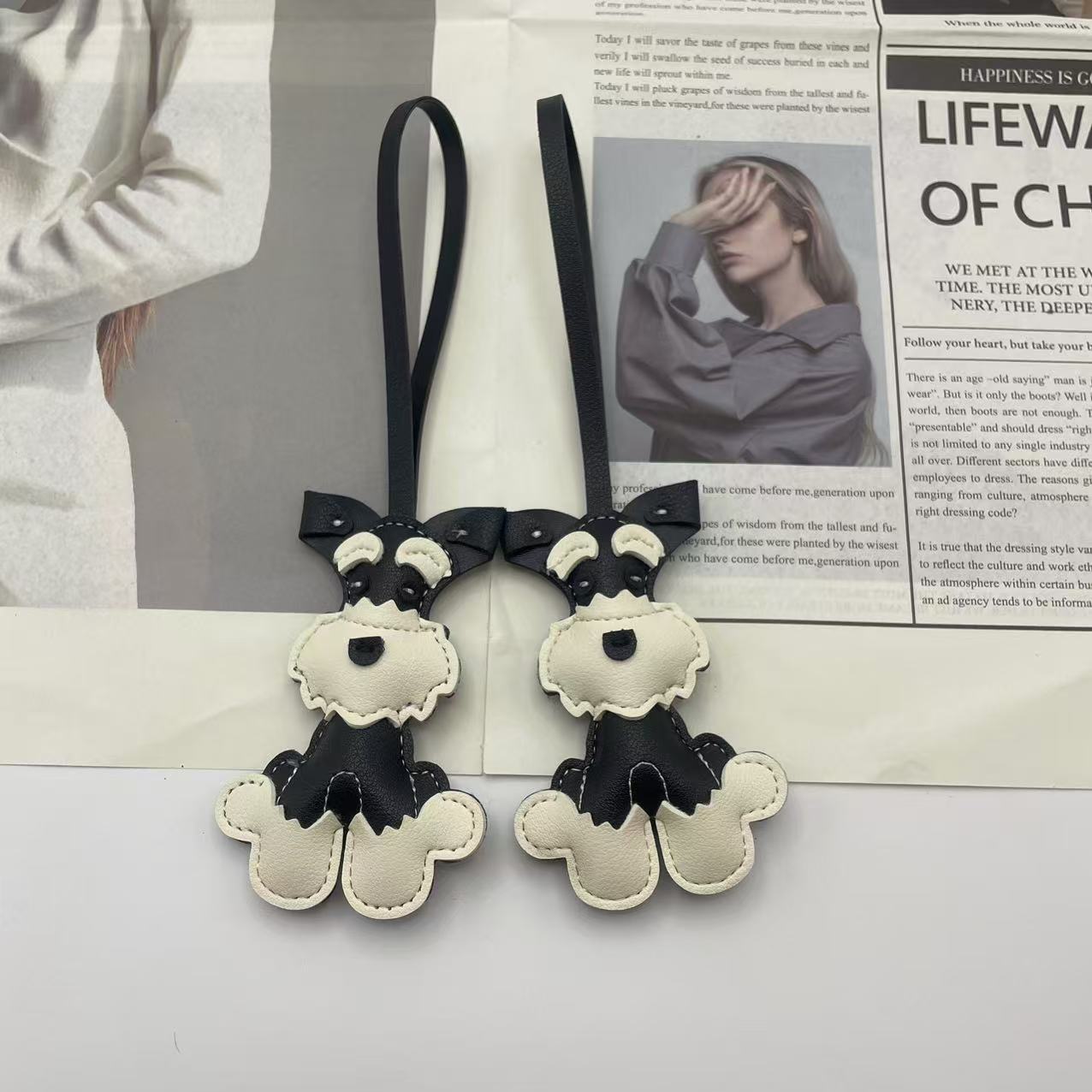 Creative Schnauzer Dog Leather Keychain — Stylish Car Pendant & Bag Charm (5 pcs)